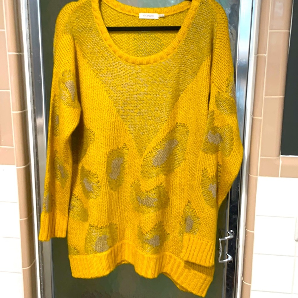 Amazing mustard sweater